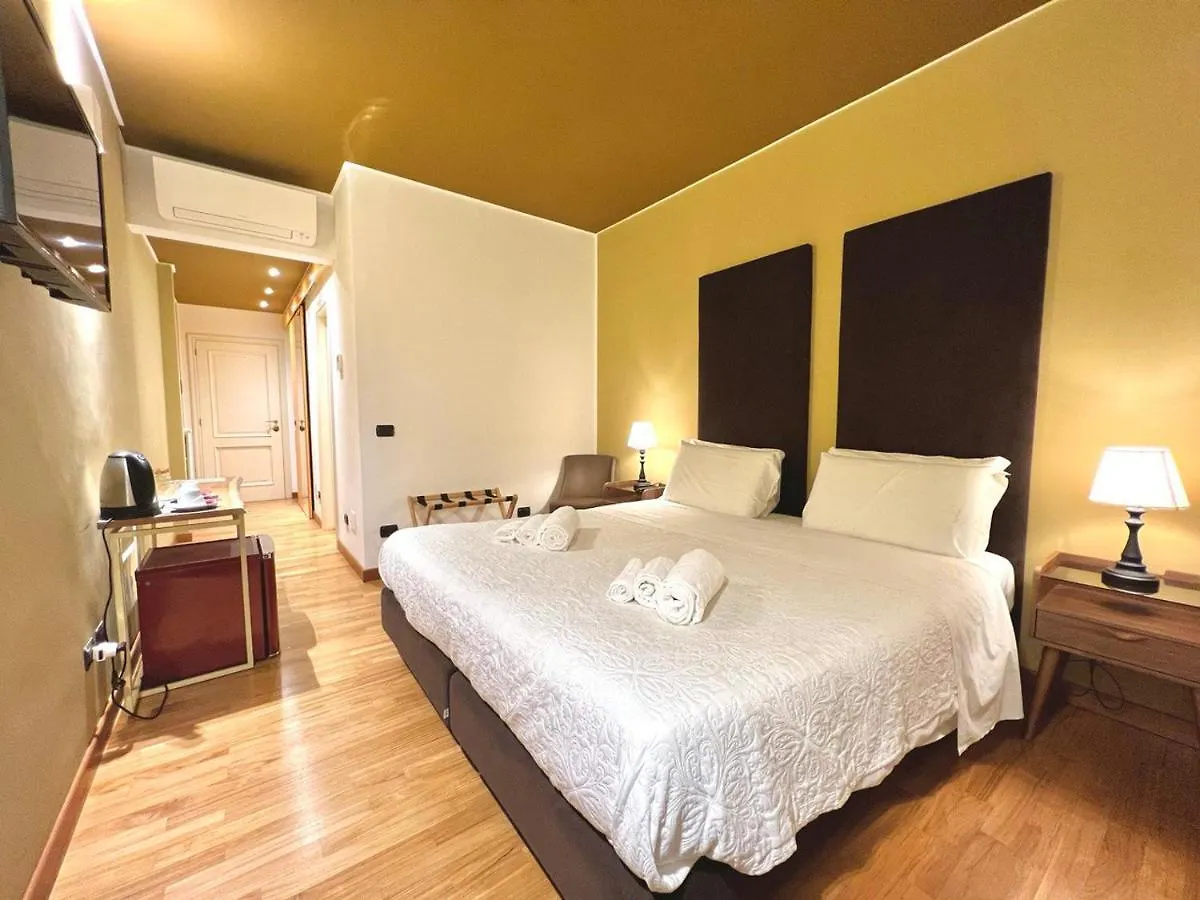 Dimora Dei Salentini Bed and Breakfast Λέτσε